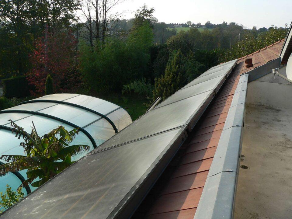 Système solaire combiné Budérus SKS 4.0 sur tuiles mécaniques.